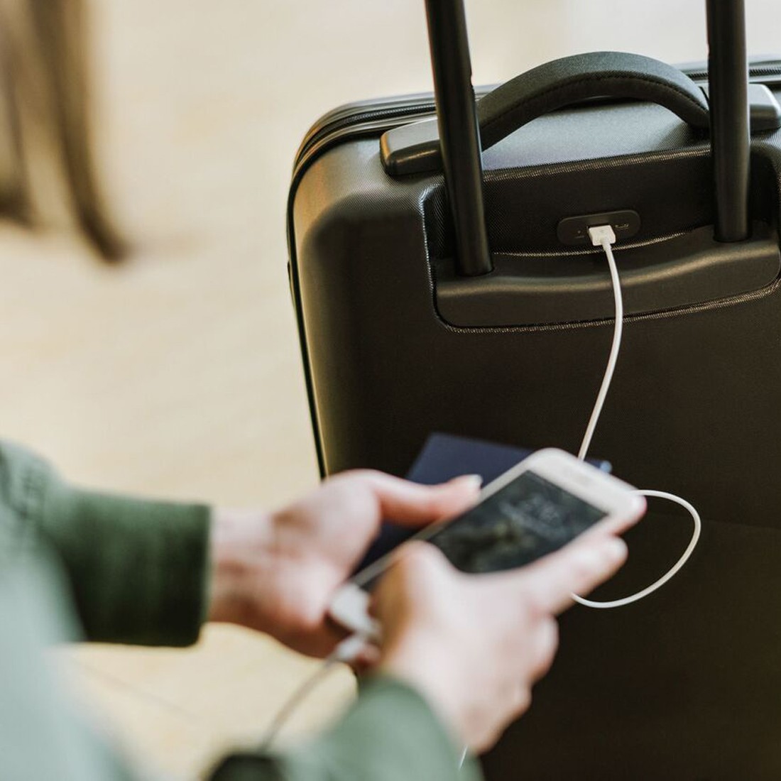 Herschel trade luggage power hotsell